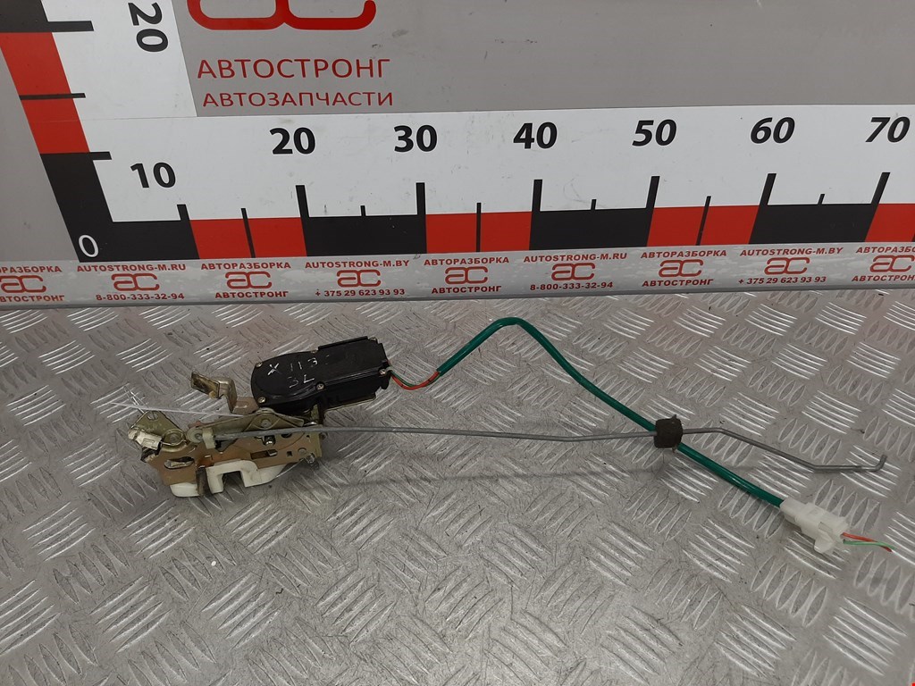 Замок двери задней левой Mazda Demio 1 DW (1996-2003)