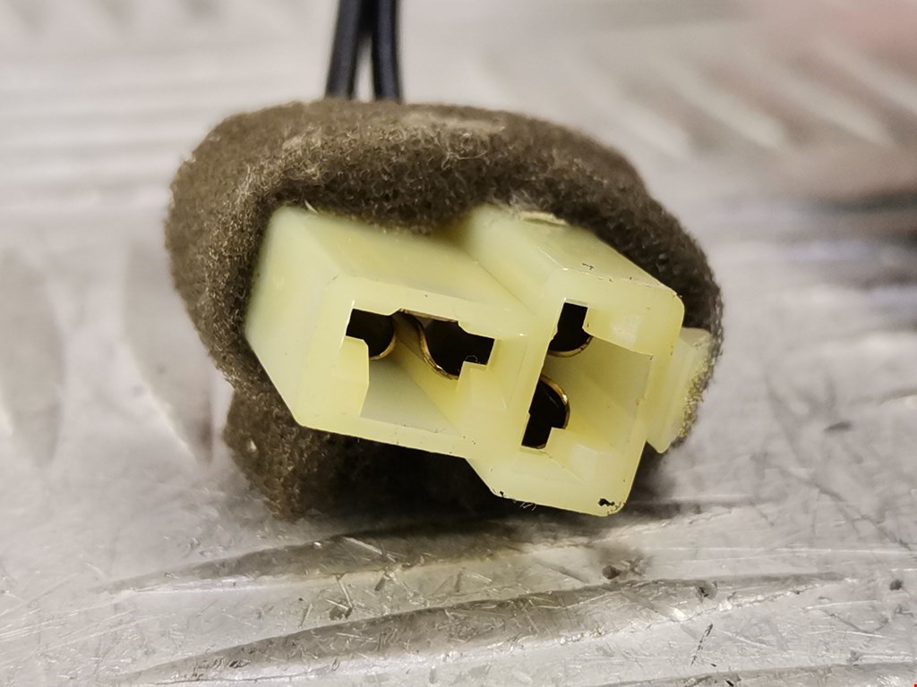 Кожух рулевой колонки KIA Carnival I 1999-2005