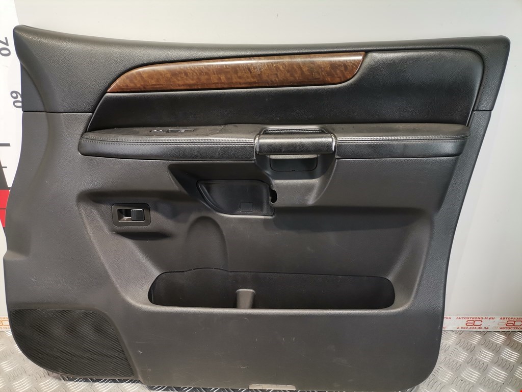 Обшивка двери передняя правая NISSAN Armada 2003-2016