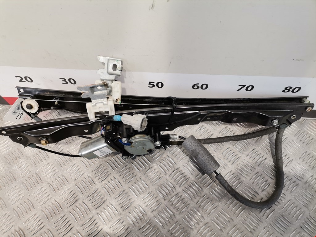 Стеклоподъемник передний правый NISSAN Armada 2003-2016