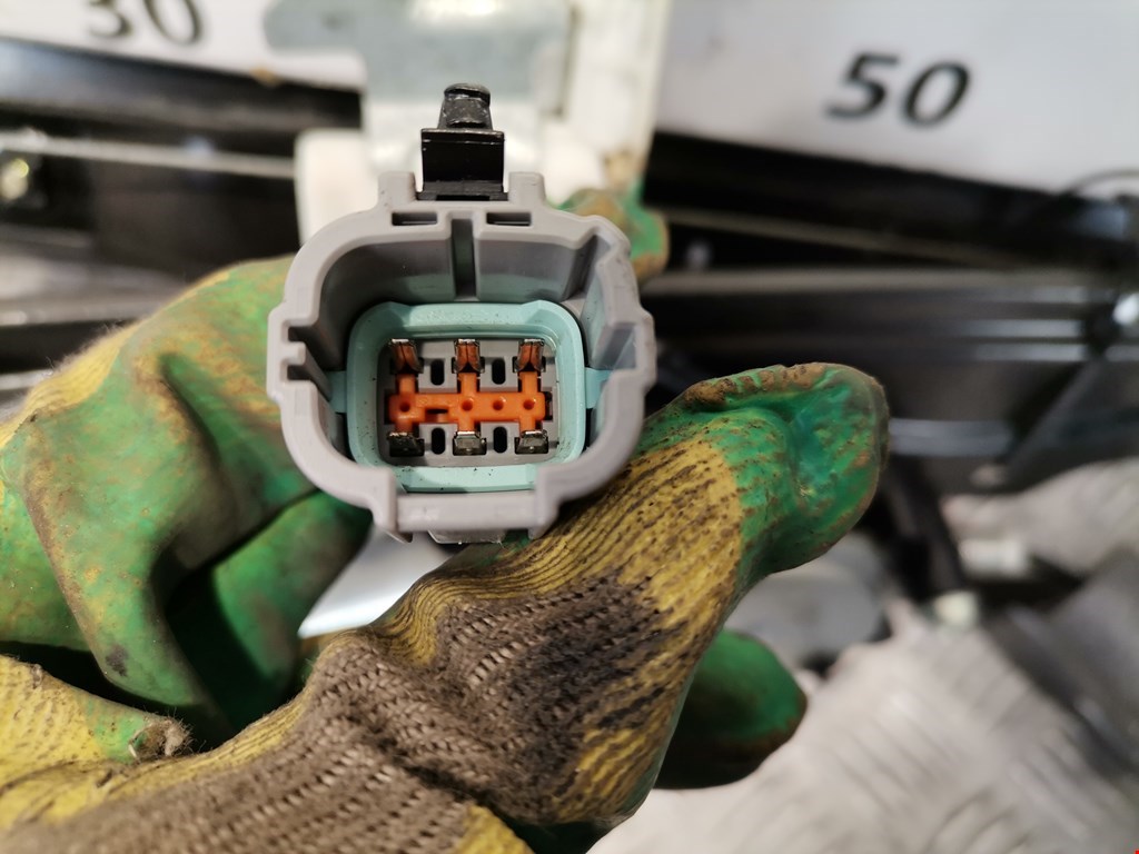 Стеклоподъемник передний правый NISSAN Armada 2003-2016