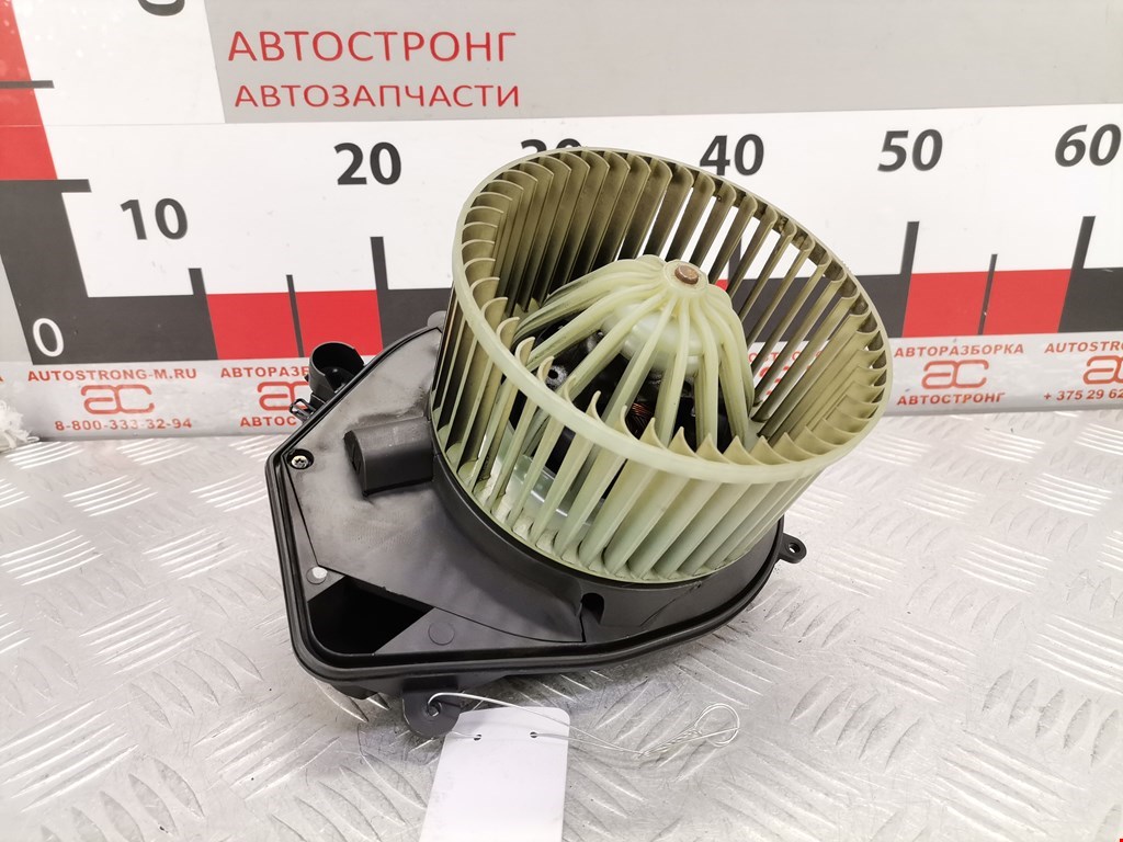 Моторчик (мотор) отопителя салона VOLKSWAGEN Passat B5 1997-2005