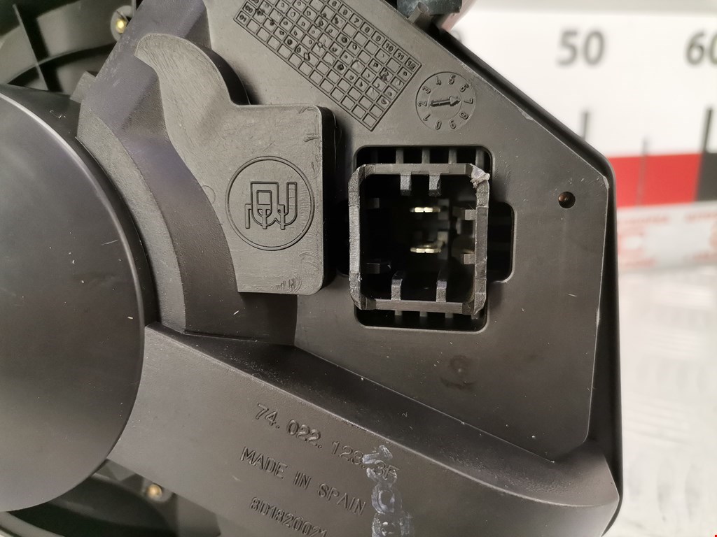 Моторчик (мотор) отопителя салона VOLKSWAGEN Passat B5 1997-2005