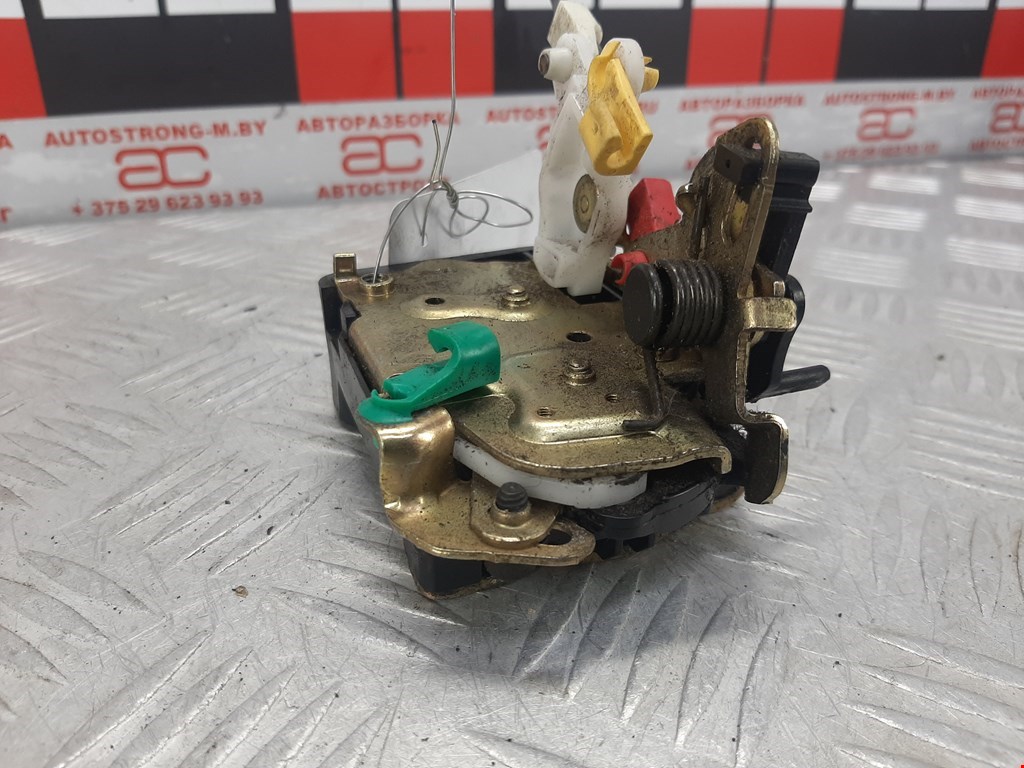 Замок двери задней правой CHRYSLER PT Cruser 2000-2010