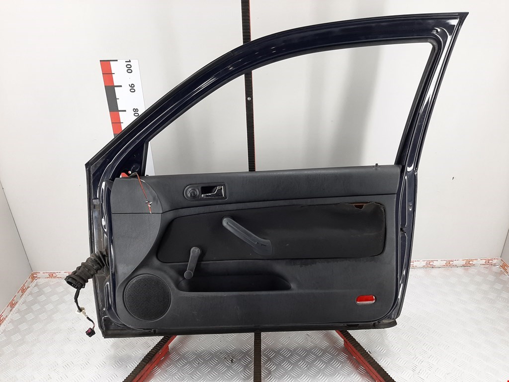 Дверь передняя правая VOLKSWAGEN Golf IV 1997-2003