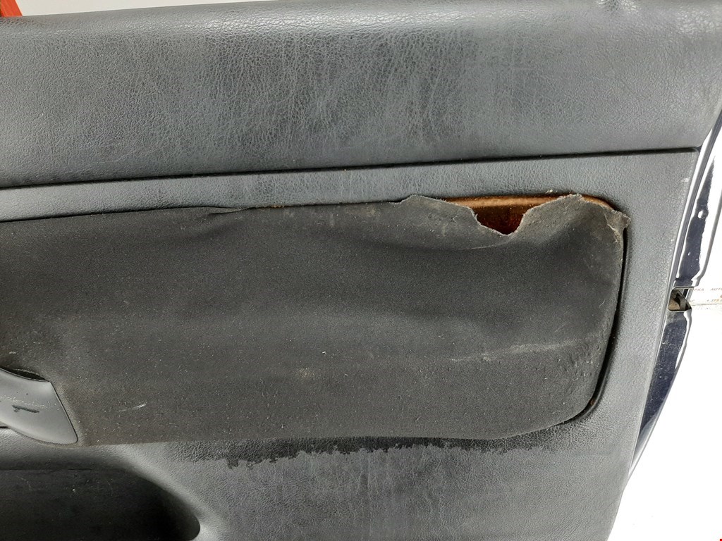 Дверь передняя правая VOLKSWAGEN Golf IV 1997-2003