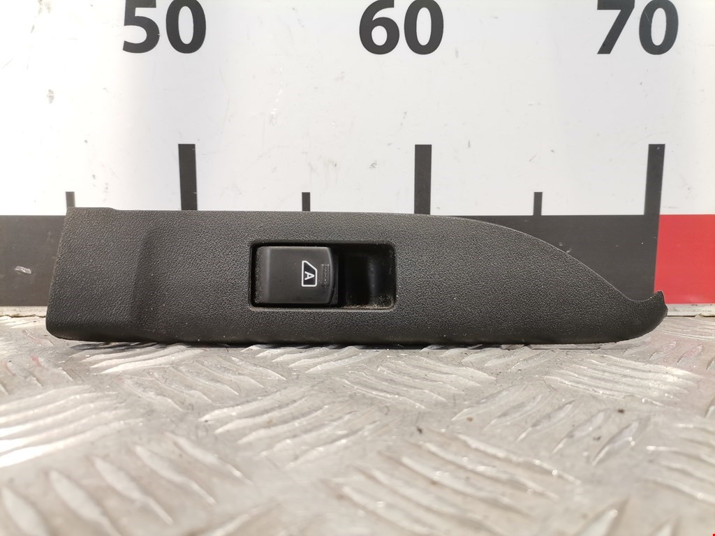Кнопка стеклоподъемника INFINITI G G35 V35 2002-2007