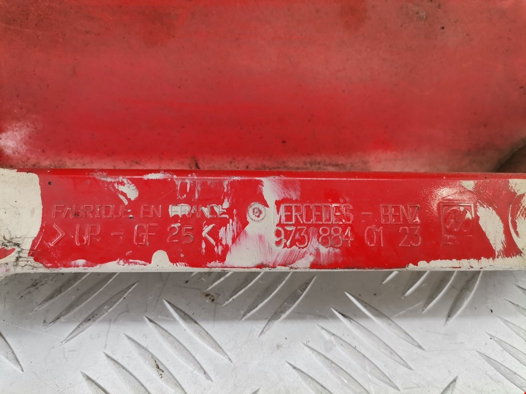 Молдинг лобового стекла MERCEDES-BENZ Truck Atego 1998-2003