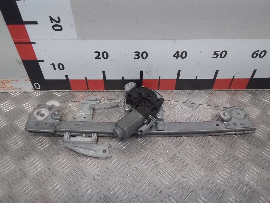 Стеклоподъемник передний правый TOYOTA Aygo AB10 2005-2014