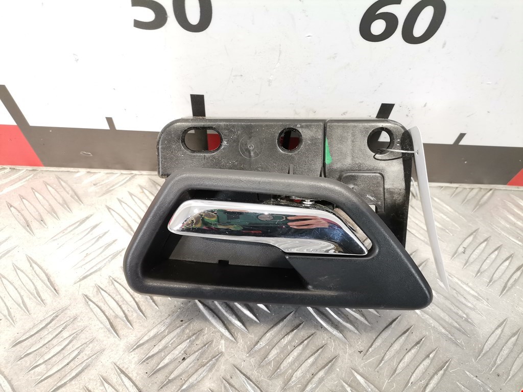 Ручка дверная задняя внутренняя левая DODGE Journey 2008-2020