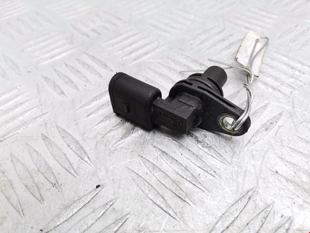 Датчик положения распредвала VOLKSWAGEN Golf IV 1997-2003