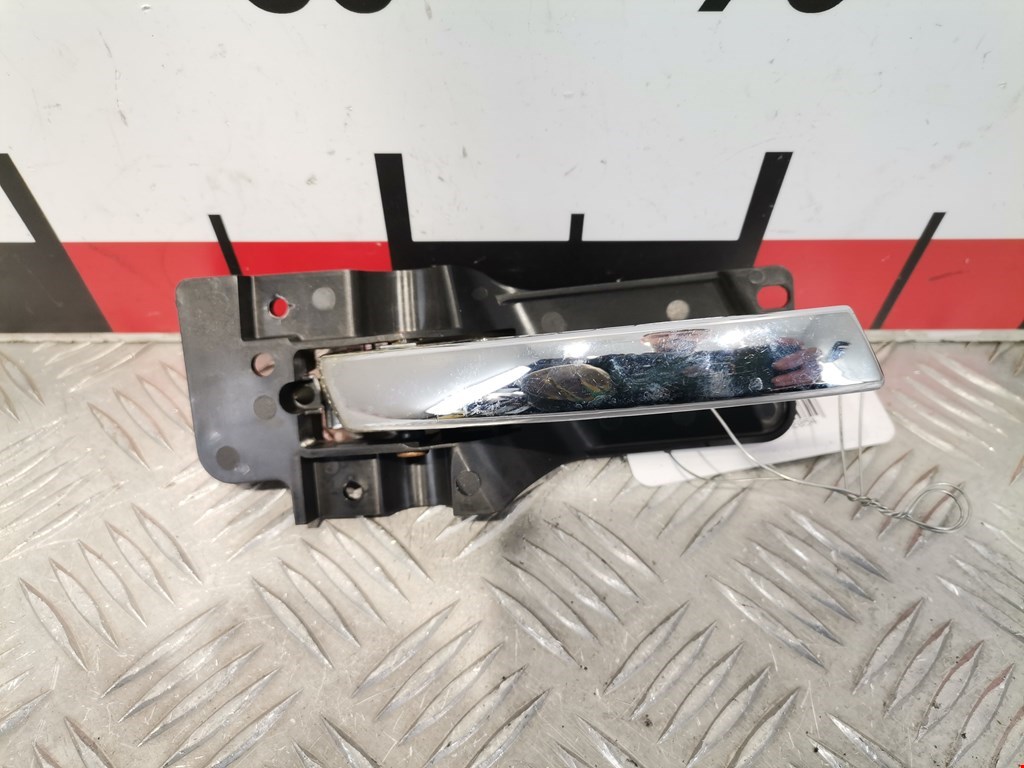 Ручка дверная передняя внутренняя правая DODGE Caravan V 2007-2020