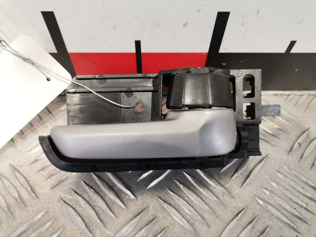 Ручка дверная передняя внутренняя правая SUZUKI Splash 2008-2015