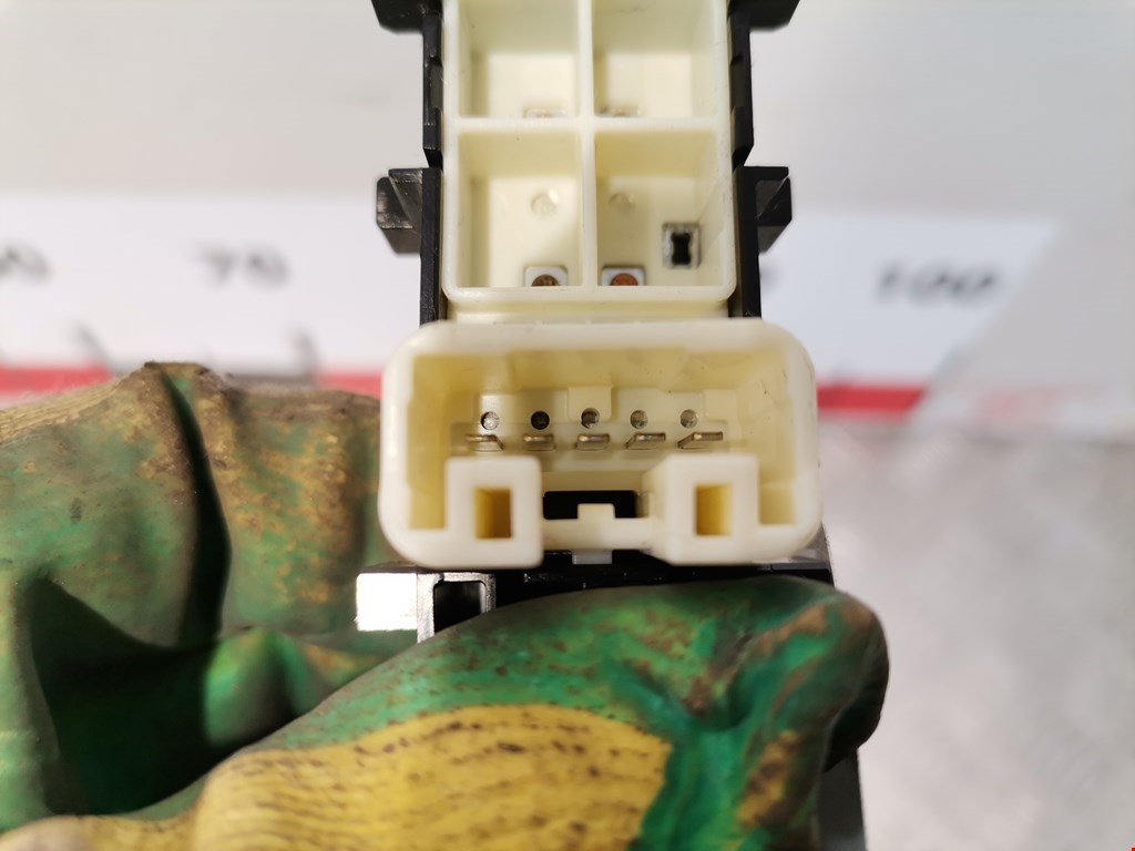 Кнопка стеклоподъемника TOYOTA Camry XV40 2006-2011