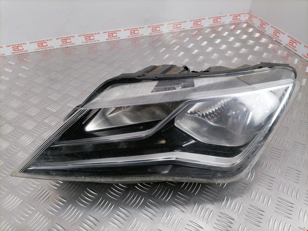 Фара левая SEAT Toledo 2012-2019