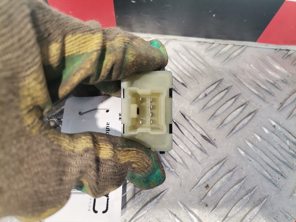 Кнопка стеклоподъемника RENAULT Kaptur 2016-2022