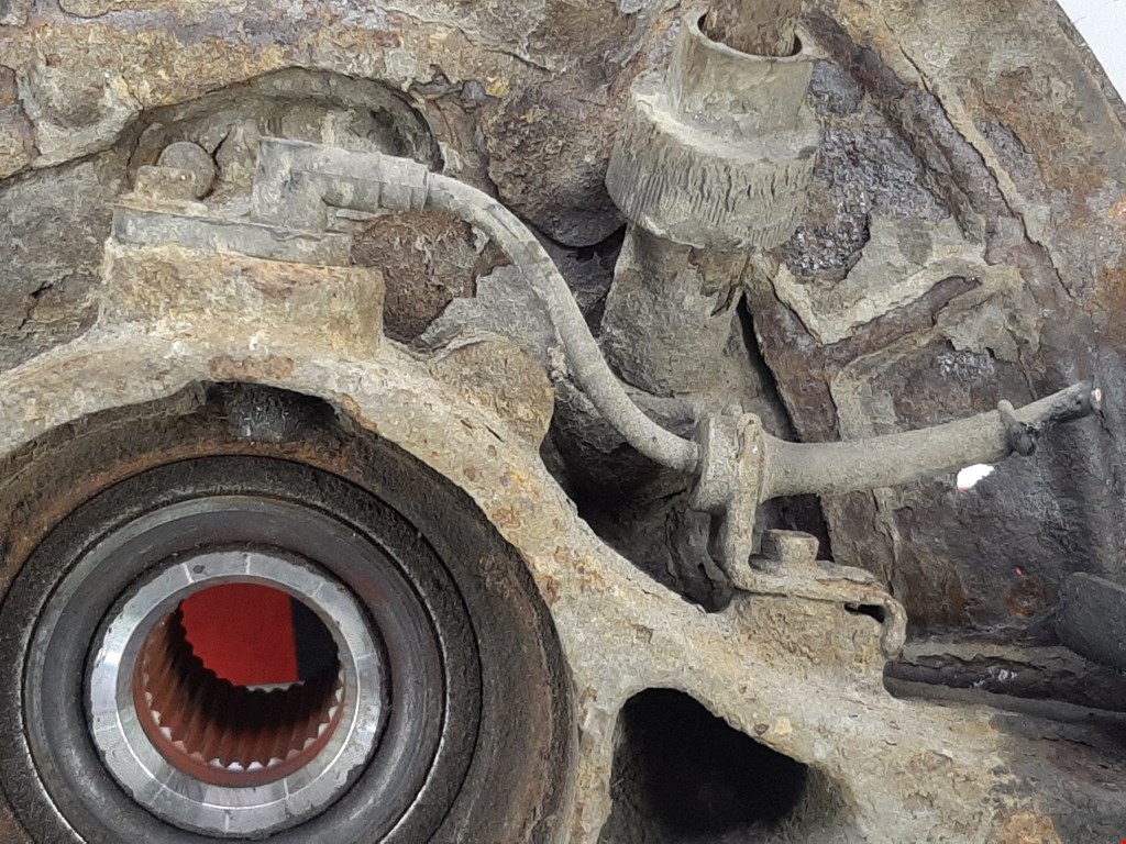 Ступица задняя правая LAND ROVER Discovery III 2005-2009