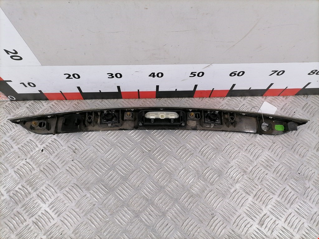 Накладка декоративная (молдинг) крышки (двери) багажника Mercedes C-Class (W204) (2006-2015)