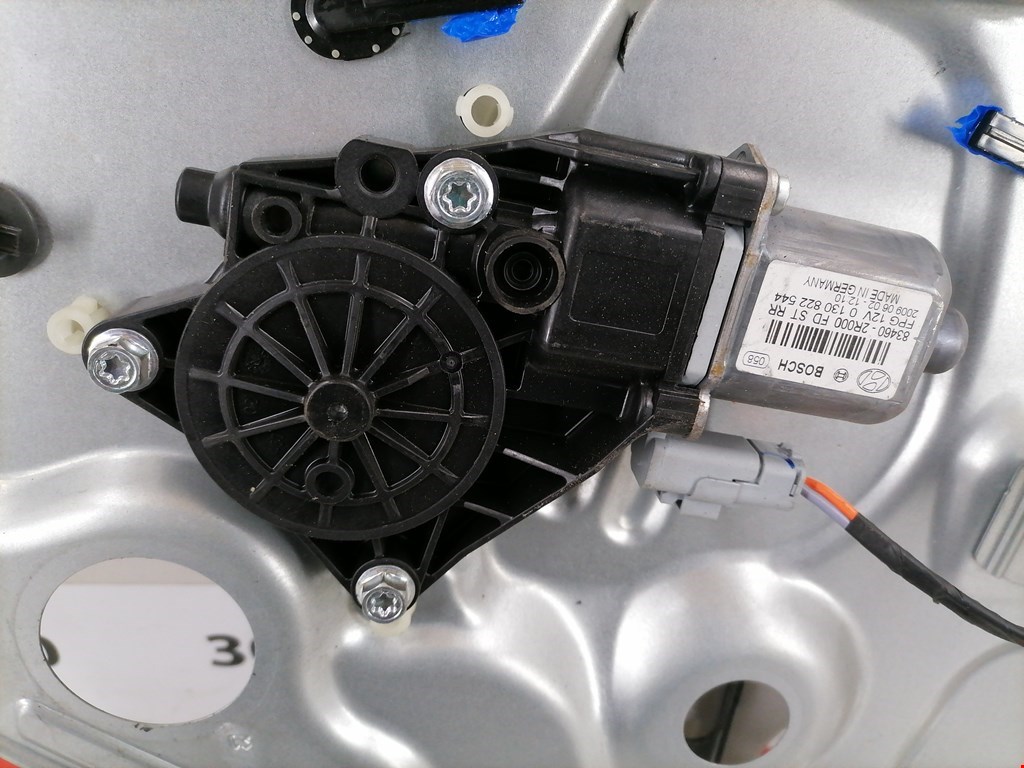 Стеклоподъемник задний правый HYUNDAI i30 2007-2012