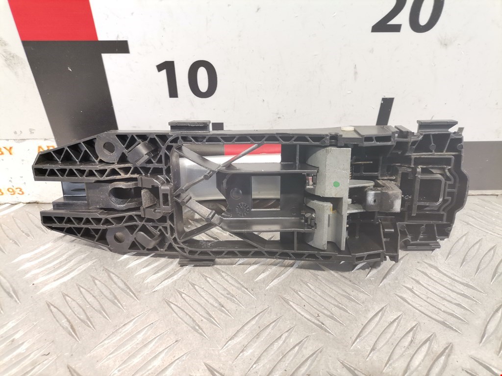 Ручка двери задней наружная левая SEAT Toledo 2012-2019