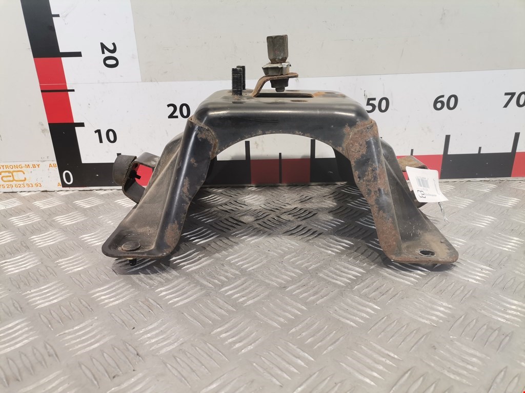 Кронштейн крепления запасного колеса MITSUBISHI Pajero Pinin H6,H7 1998-2006