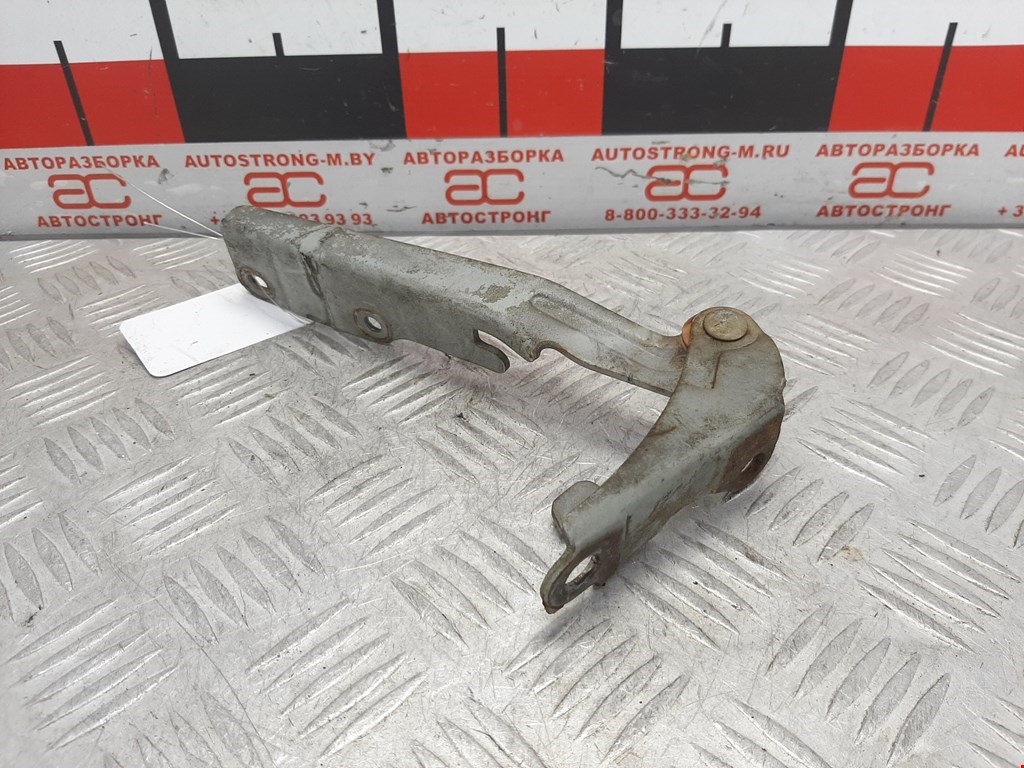 Петля капота левая/правая NISSAN Primera P10 1990-1996