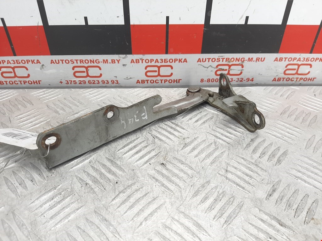 Петля капота левая/правая NISSAN Primera P10 1990-1996