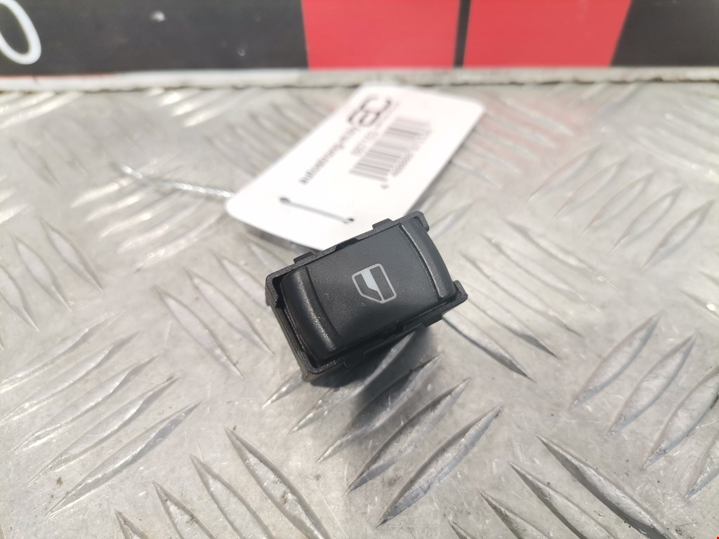 Кнопка стеклоподъемника Skoda Octavia 1U (1996-2010)