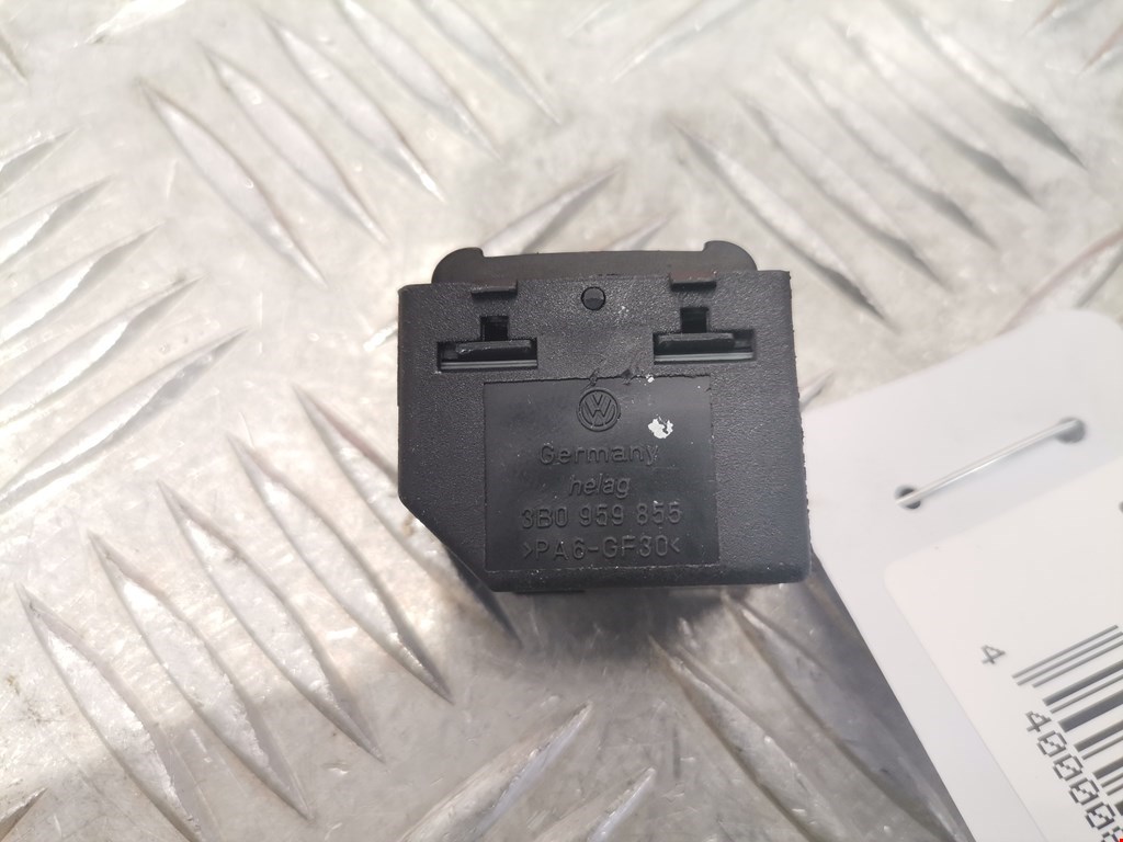 Кнопка стеклоподъемника SKODA Octavia A4 1U- 1997-2010