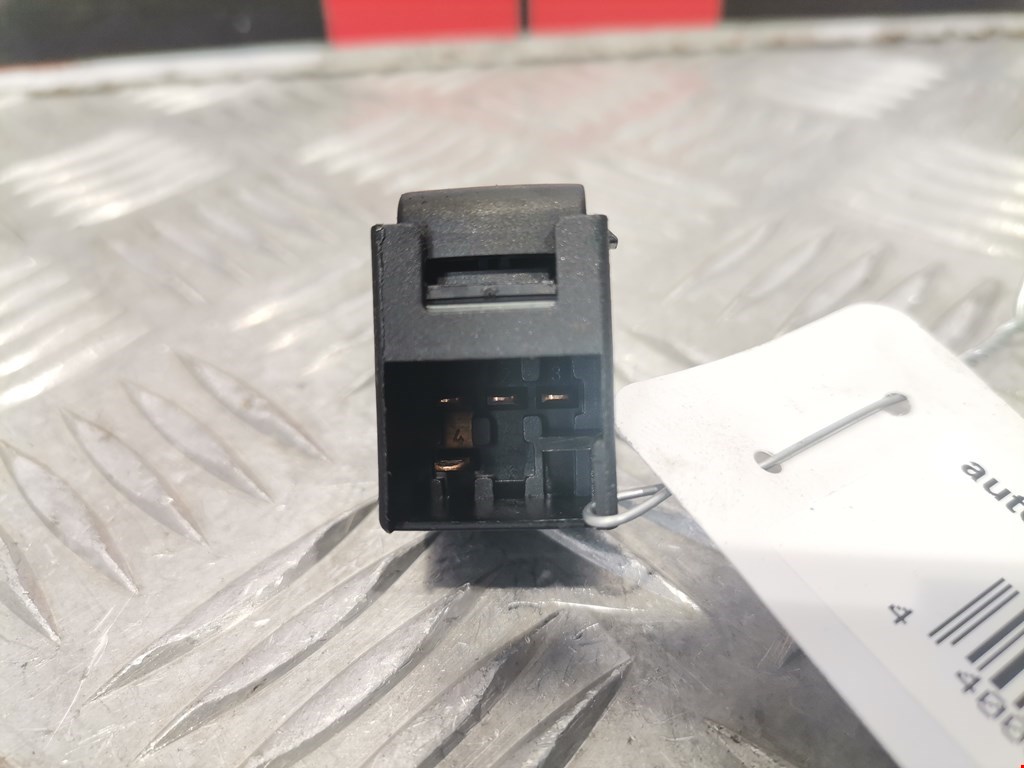 Кнопка стеклоподъемника SKODA Octavia A4 1U- 1997-2010