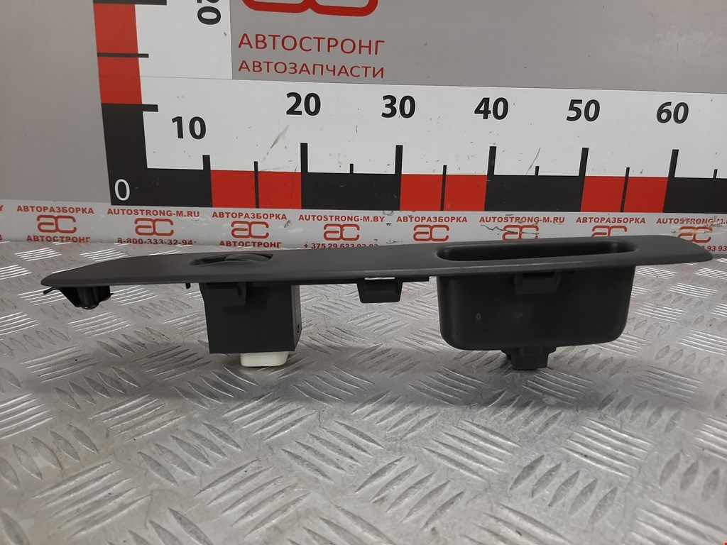 Кнопка стеклоподъемника MITSUBISHI Space Wagon N8,N9 1998-2004