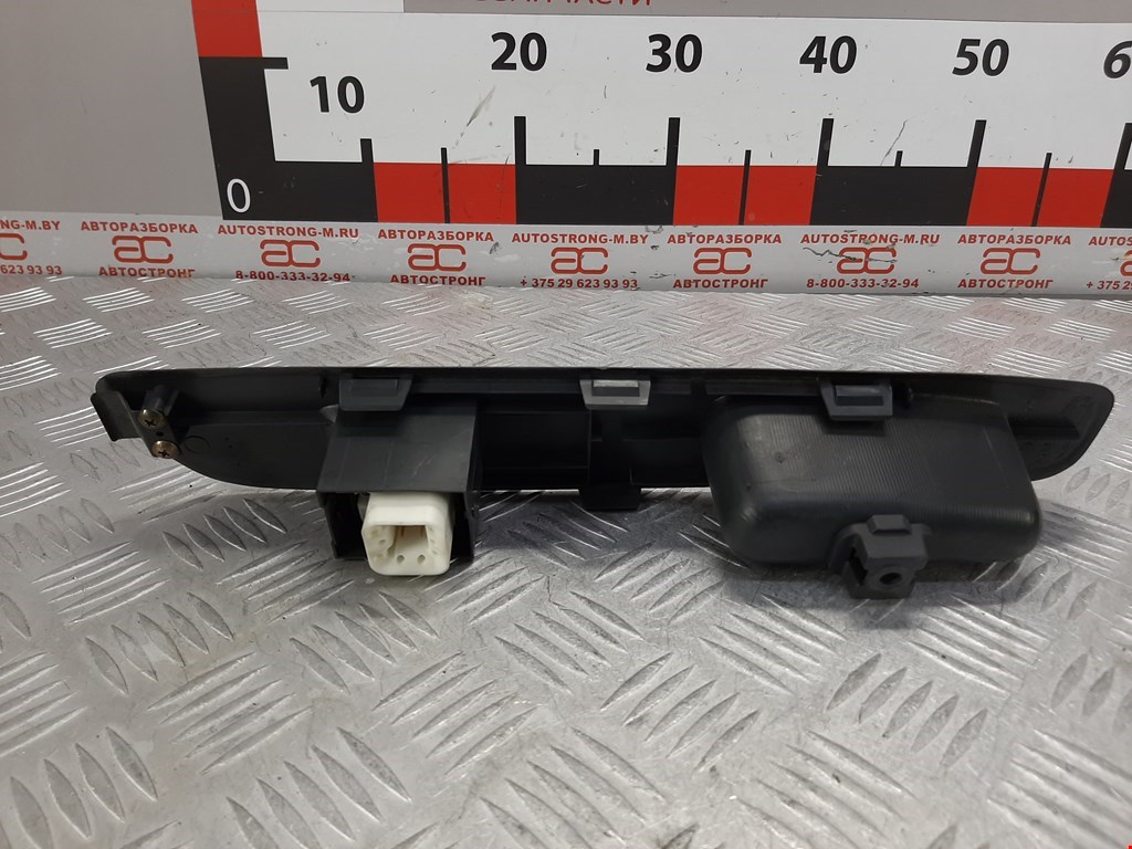 Кнопка стеклоподъемника MITSUBISHI Space Wagon N8,N9 1998-2004