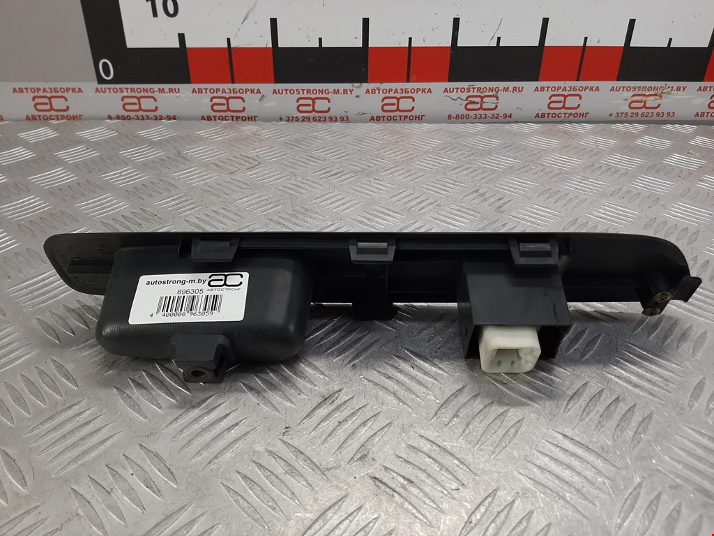 Кнопка стеклоподъемника MITSUBISHI Space Wagon N8,N9 1998-2004