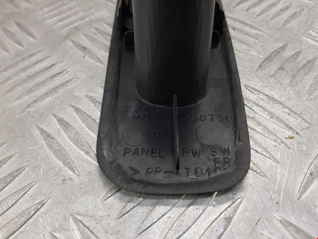 Кнопка стеклоподъемника MITSUBISHI Space Wagon N8,N9 1998-2004