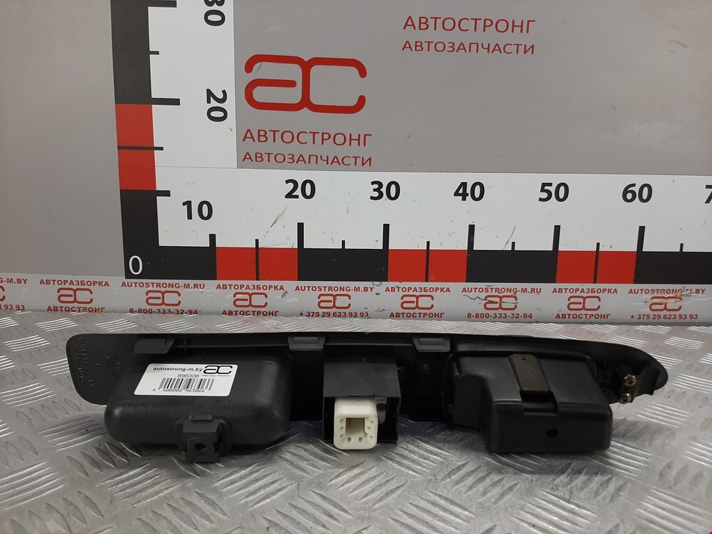 Кнопка стеклоподъемника MITSUBISHI Space Wagon N8,N9 1998-2004