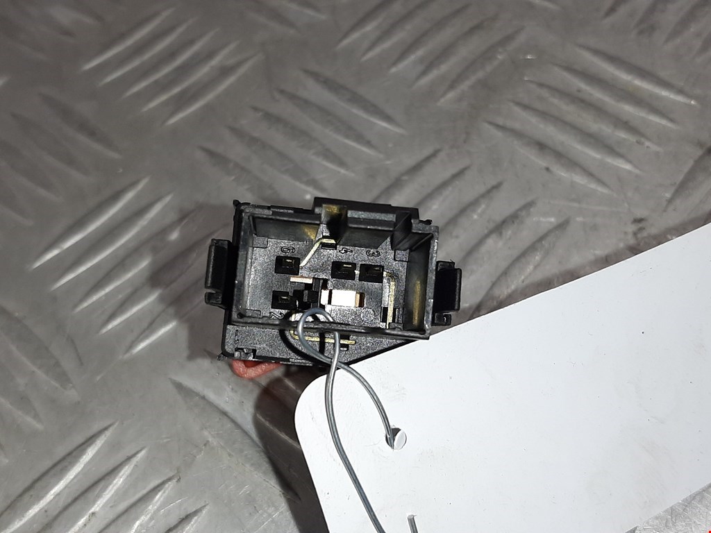 Кнопка аварийной сигнализации (аварийки) SKODA Fabia MK1 1999-2006