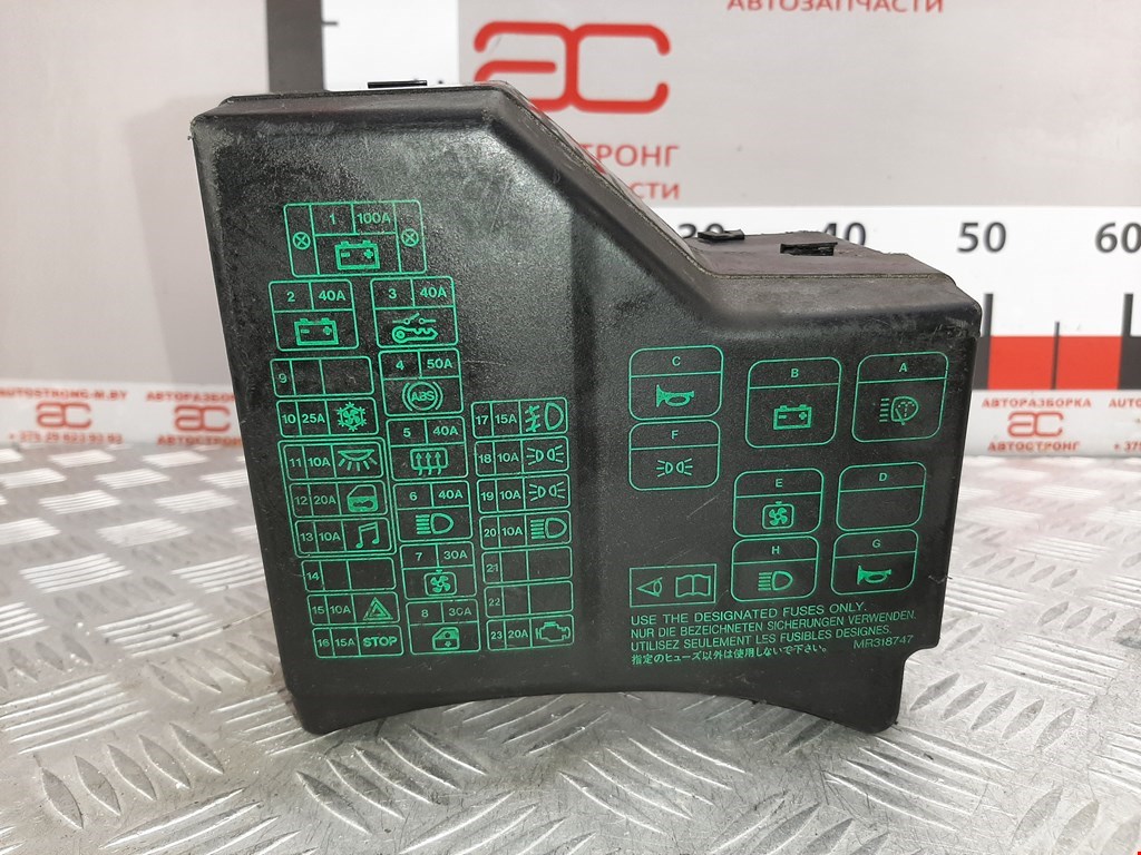 Блок реле MITSUBISHI Carisma 1995-1999