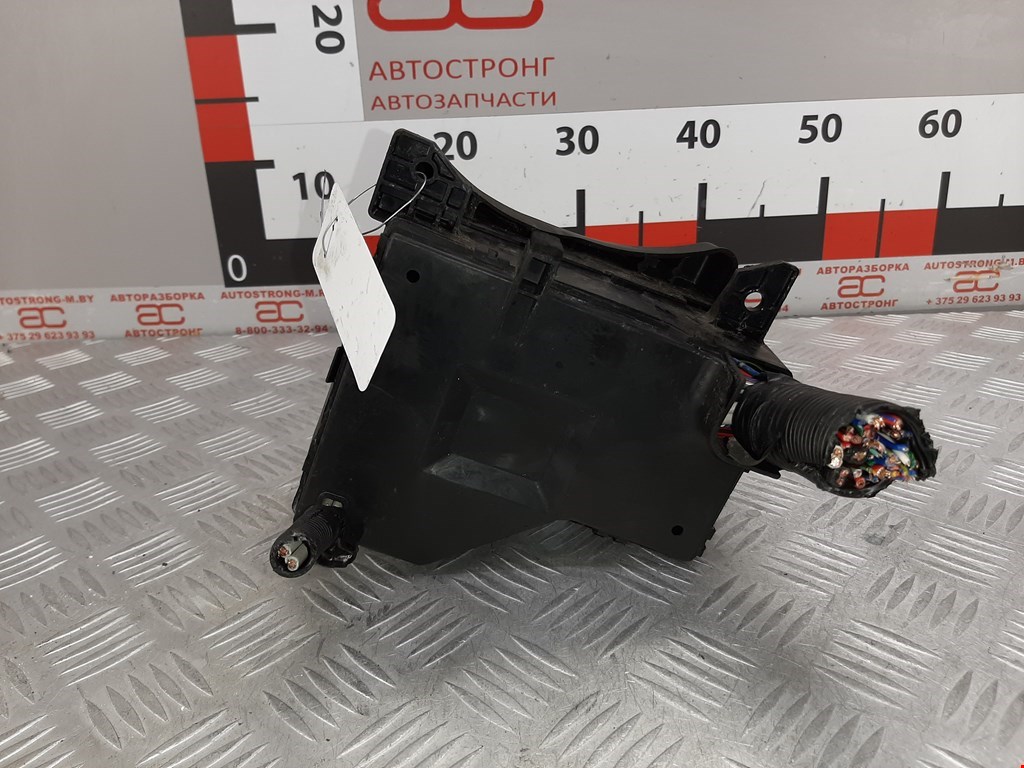 Блок реле MITSUBISHI Carisma 1995-1999