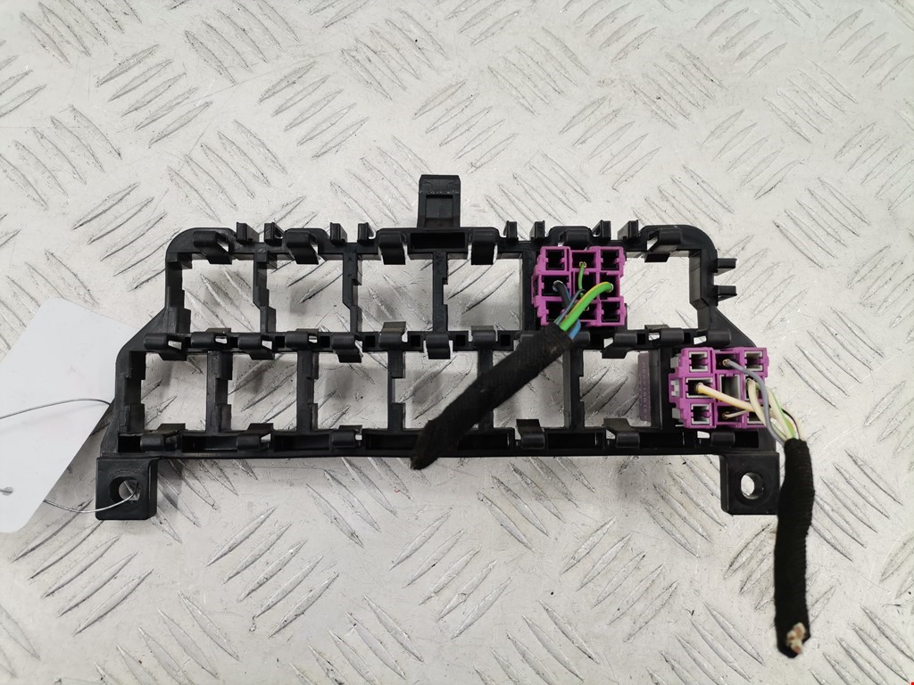 Блок реле AUDI A4 B5 1995-2001