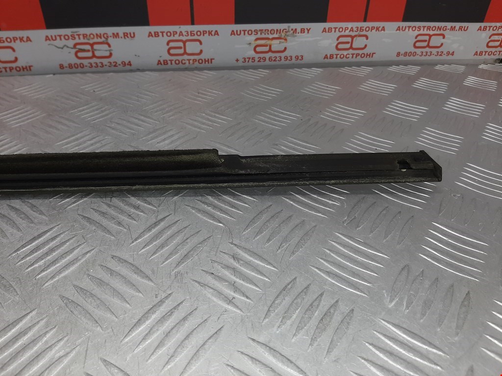 Уплотнитель (внутри) RENAULT Scenic II 2003-2010