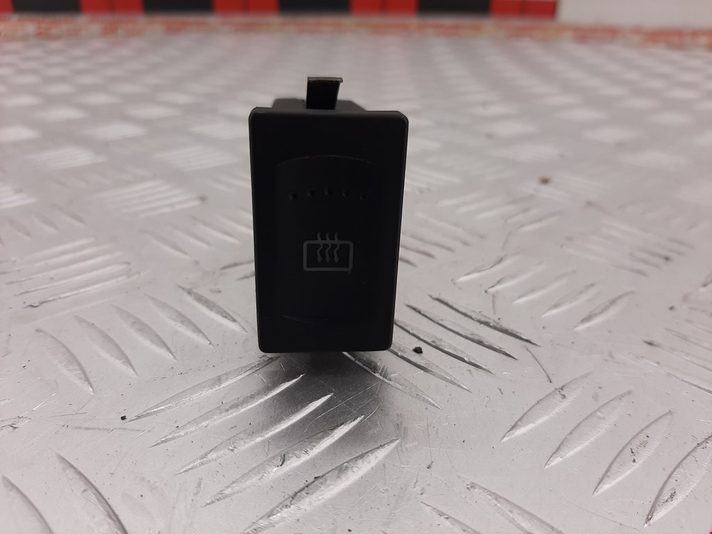 Кнопка подогрева (обогрева) заднего стекла Volkswagen Passat 5 (1996-2000)