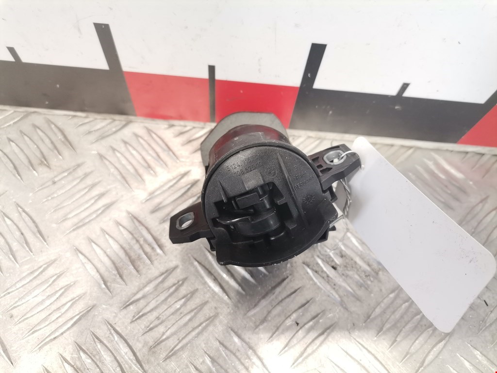 Замок багажника (крышки двери) BMW 3er E90/E91 2005-2012