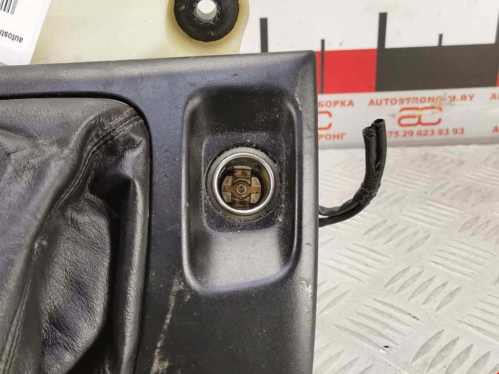 Кулиса (селектор) АКПП/МКПП в салоне MITSUBISHI Space Wagon N8,N9 1998-2004