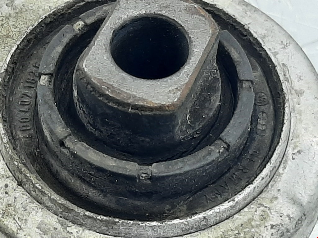 Рычаг передний правый AUDI A4 B5 1995-2001