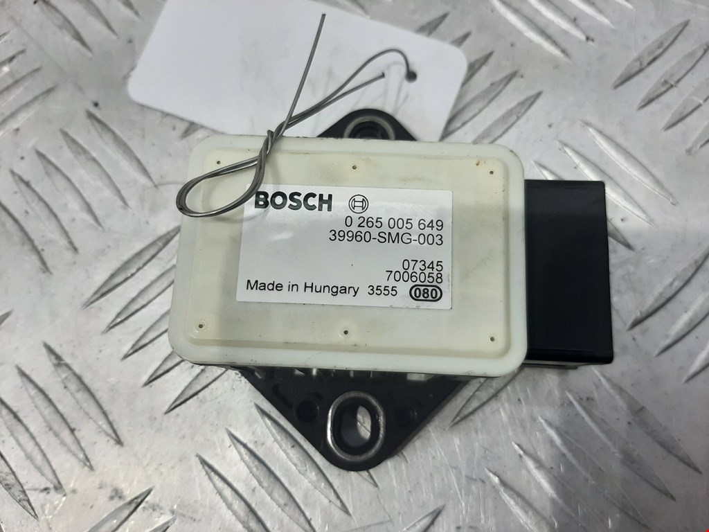 Датчик ускорения (курсовой устойчивости уровня оборотов) Honda Civic 8 (2005-2011)