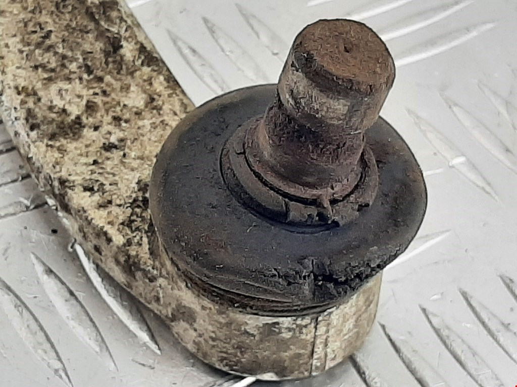 Рычаг передний правый VOLKSWAGEN Passat B5 1997-2005