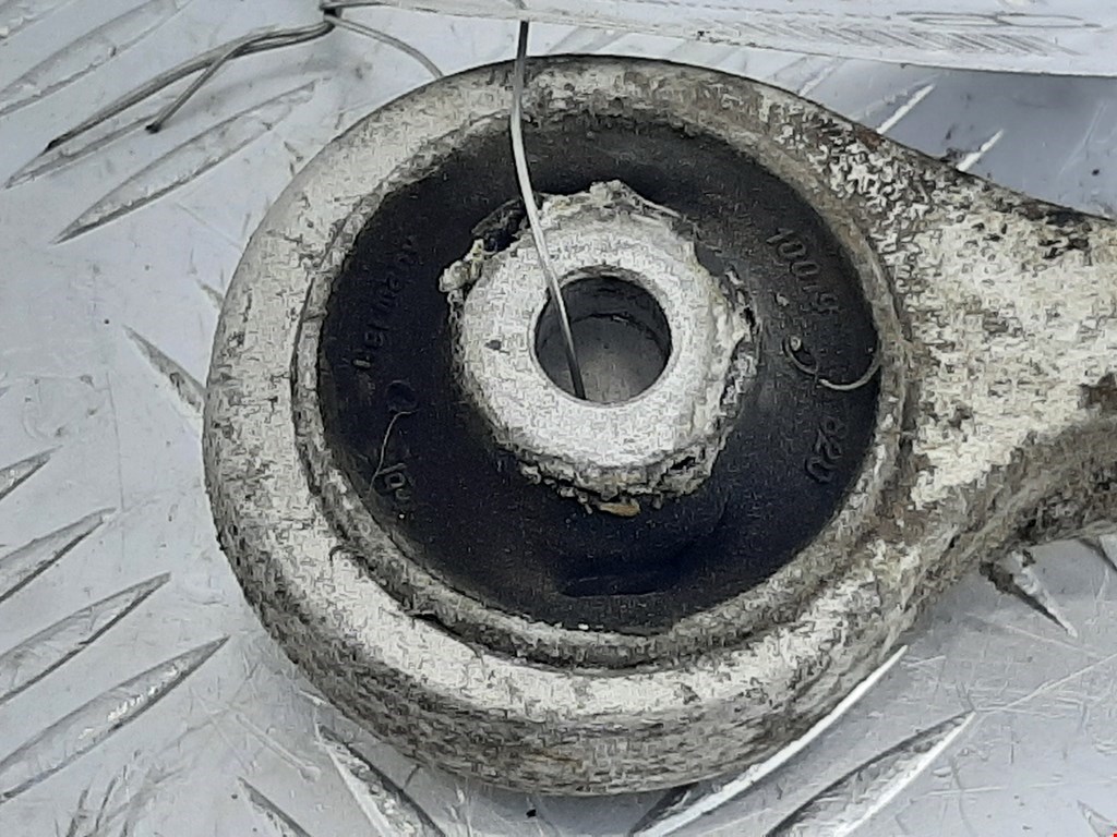 Рычаг передний правый VOLKSWAGEN Passat B5 1997-2005