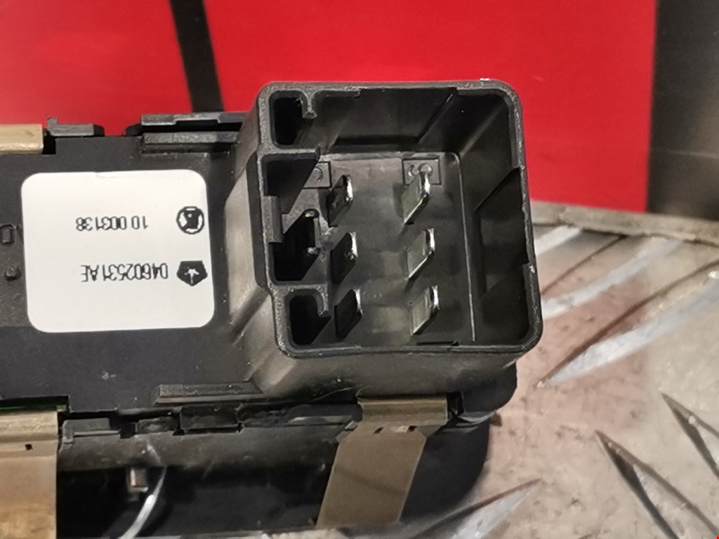 Кнопка стеклоподъемника DODGE Journey 2008-2020