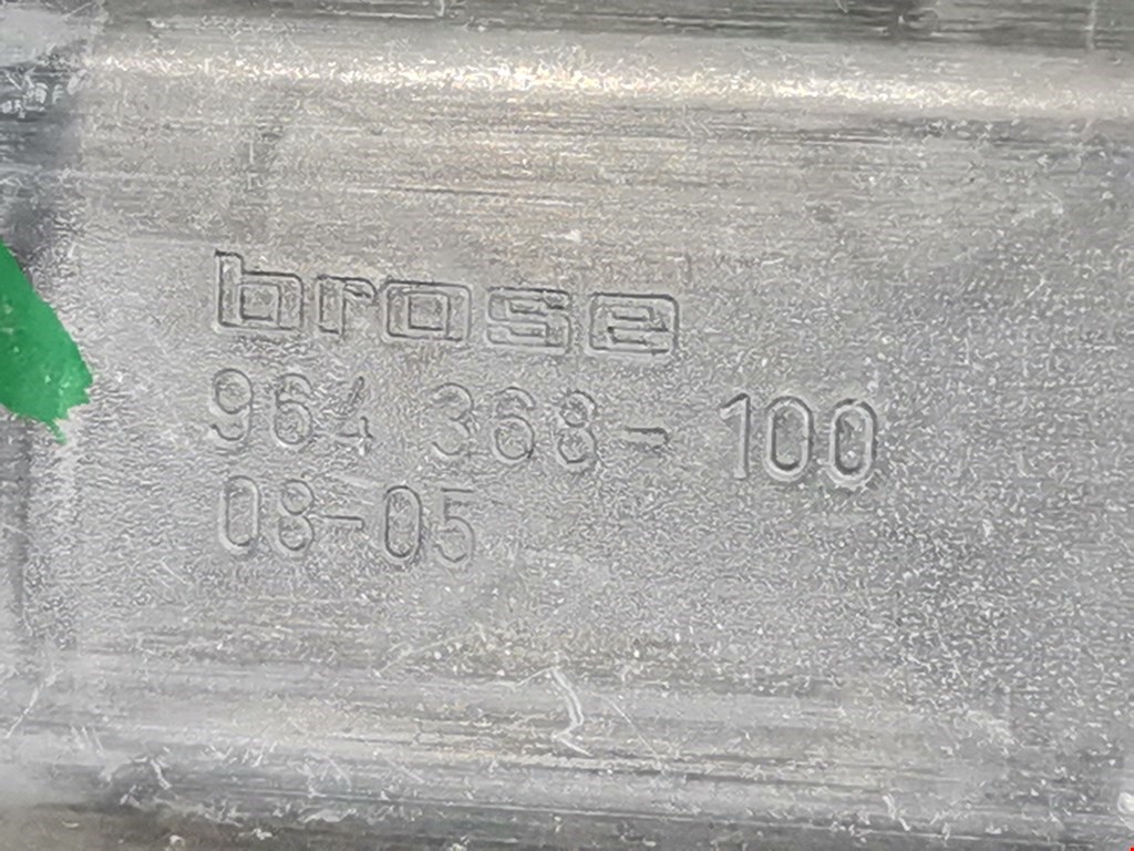 Стеклоподъемник задний правый DODGE Journey 2008-2020