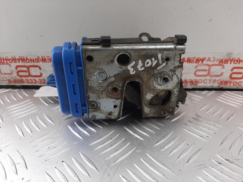 Замок двери задней правой AUDI A4 B5 1995-2001